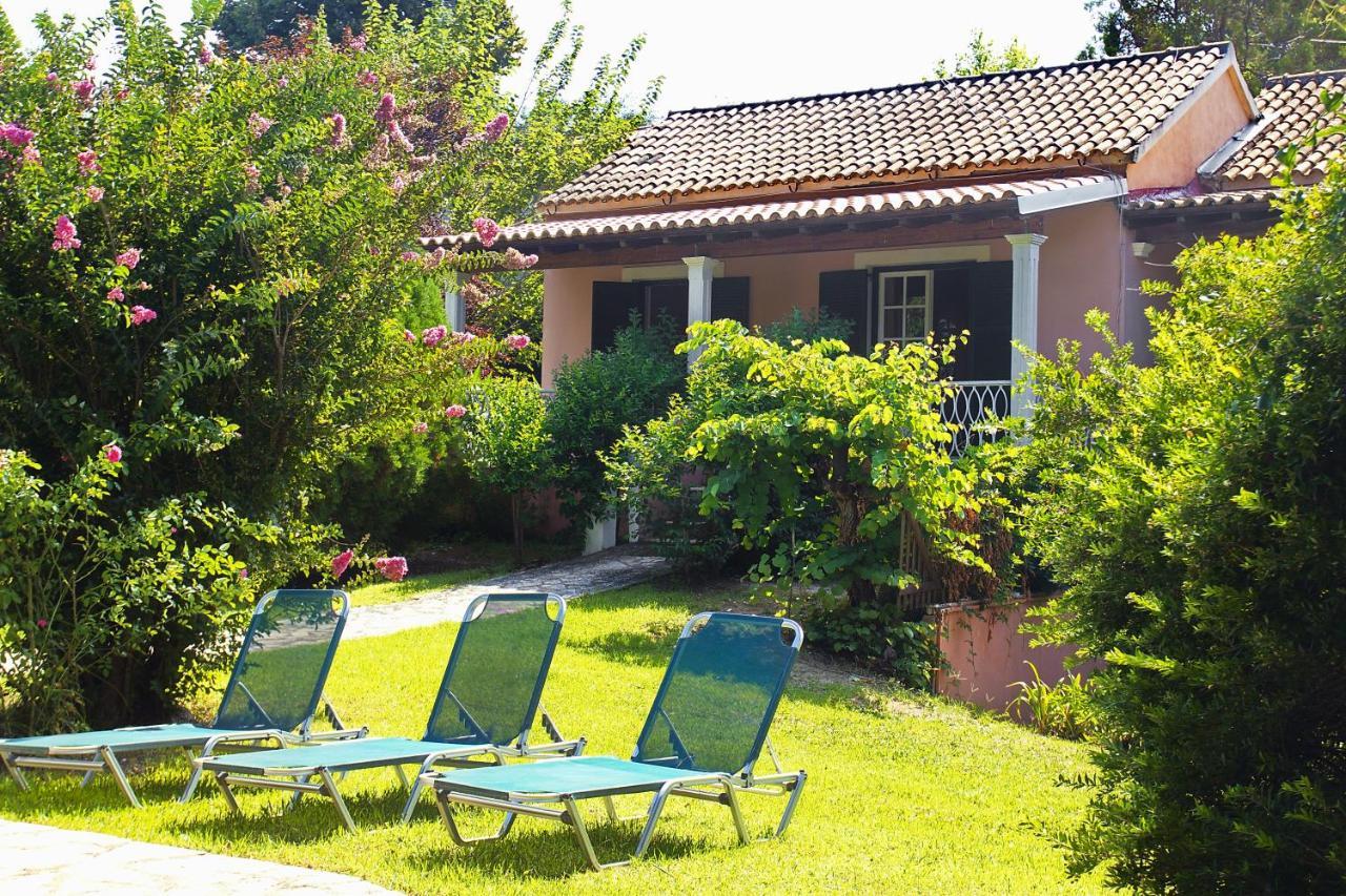 Villa Leda Karousádes Exterior foto